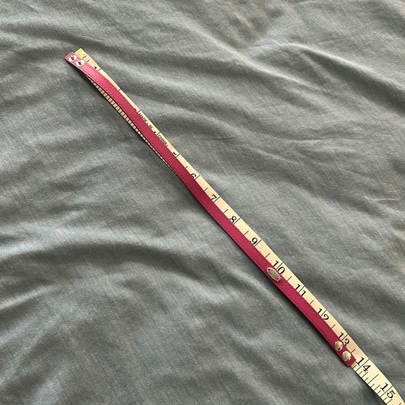 Guess pink bracelet with button closure - Picture 4 of 7